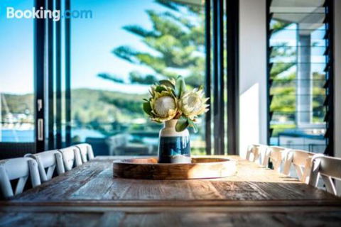 Beauty On Booker Bay - Accommodation Asia 6