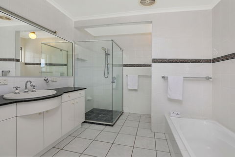 Culb Entertainers Paradise - Accommodation Asia 6