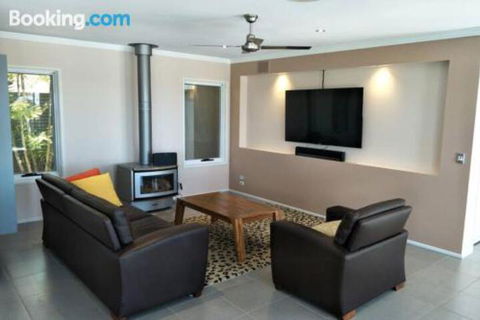 Coolangatta Gold - Accommodation Guide 5