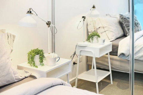 A Modern & Central Apt With Beautiful City Views - Accommodation Guide 4