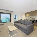 A Modern & Central Apt With Beautiful City Views - Accommodation Guide 0