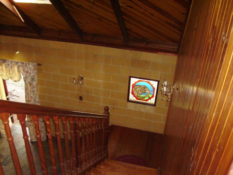 Back To The Bush - Accommodation Guide 5