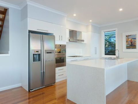 Absolute Waterfront Lakehouse Fishing Point Waterfront Pool Jetty - Accommodation Guide 5