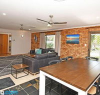 Urangan Harbour Bungalow - Accommodation Guide