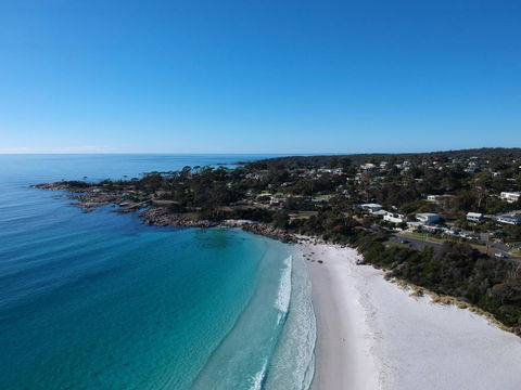 SEA EAGLE COTTAGE Amazing Views Of Bay Of Fires - Accommodation Guide 5