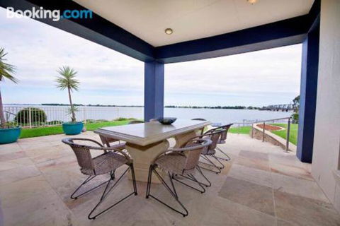 Brookwater Waterfront On Lake Mulwala - Accommodation Asia 3