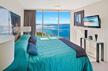 Luxury 3BR Apt With Incredible Views - Accommodation China 4