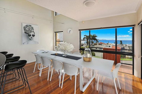 PRTFINO Ultimate Penthouse - Accommodation Asia 6