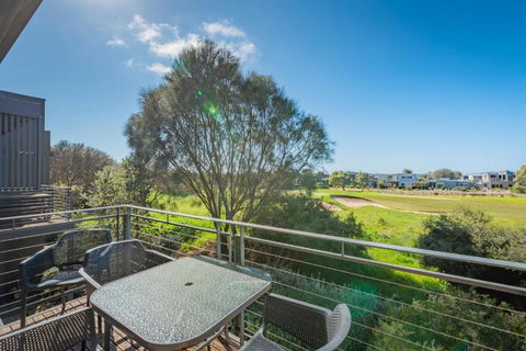 Stylish 3 Bedroom Condo - Accommodation Guide 5