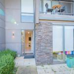Stylish 3 Bedroom Condo - Accommodation Guide 0