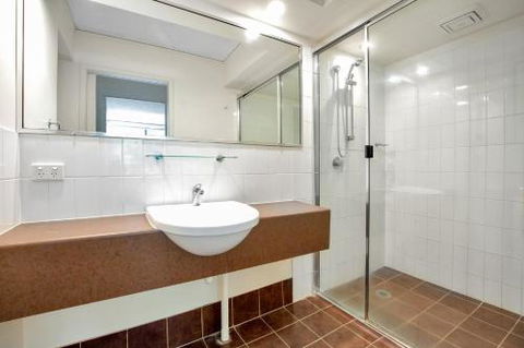 Baden 61 Rainbow Shores Air Conditioned Unit Walk To Beach Pool Tennis Court - Accommodation Asia 4