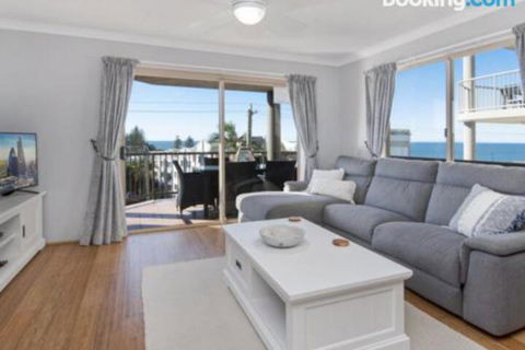 Unit 3 Emerald Shores Shipping Lane Views! - Accommodation Asia 2