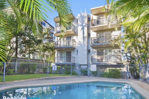Unit 3 Emerald Shores Shipping Lane Views! - Accommodation Asia 4