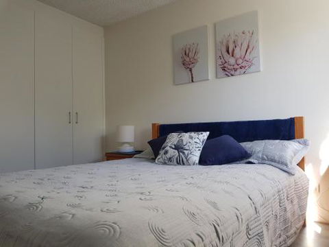 Kings Beach Ocean Front Views Private Balcony Overlooking Kings Beach - Accommodation Asia 6