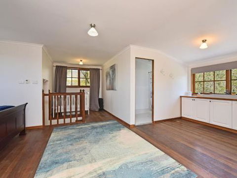 Soldiers Cottage Picturebook Vineyard Home - Accommodation Guide 2