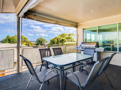 Cuttriss By The Beach - Accommodation Guide 6