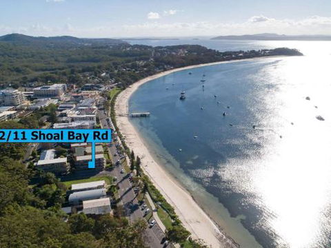 2 Shoal Towers 11 Shoal Bay Rd Across The Road To Beautiful Shoal Bay Beach - Accommodation Asia 0