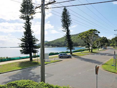 2 Shoal Towers 11 Shoal Bay Rd Across The Road To Beautiful Shoal Bay Beach - Accommodation Asia 6
