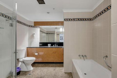 DREAM HARBOUR VIEW 2 BRM / GYM POOL & PARKING - Accommodation Guide 5