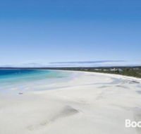 A One One Two at Island Beach - Accommodation Asia