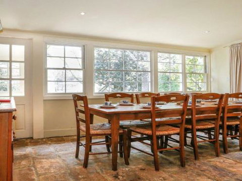 LAVENDER COTTAGE Alpine Southern Highlands 4pm Check Out Sundays - Accommodation Guide 4