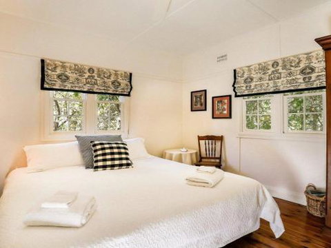 LAVENDER COTTAGE Alpine Southern Highlands 4pm Check Out Sundays - Accommodation Guide 6