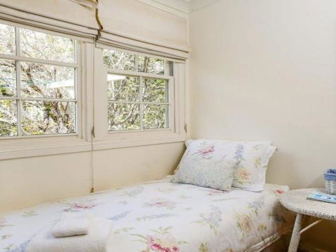 LAVENDER COTTAGE Alpine Southern Highlands 4pm Check Out Sundays - Accommodation Guide 2