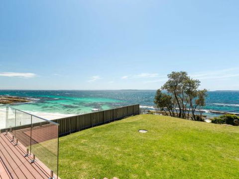 Bimbadgen At Hyams Beach 4pm Check Out Sundays - Accommodation Asia 0