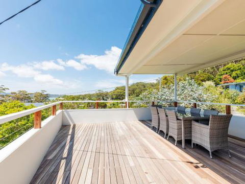 Unwind At Hyams Beach 4pm Check Out Sundays - Accommodation Asia 0
