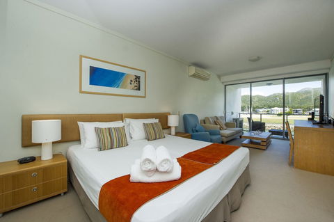 Blue On Blue Studio Room 1222 - Accommodation Guide 6