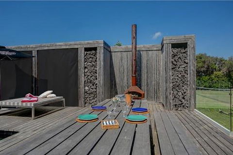 Salt - Accommodation Guide 2