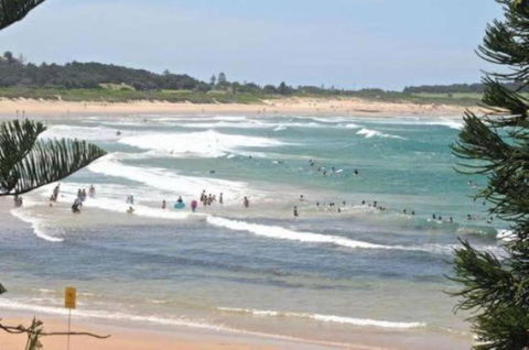 Accommodation Sydney Frenchs Forest 3 Bedroom House With Large Outdoor Entertainment Area & Onsite Parking - Accommodation China 3