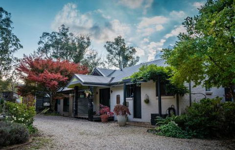 Killiorra - Accommodation Guide 6