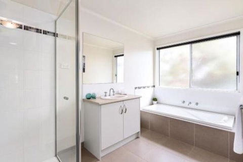 Highbury By The Bay - Accommodation Guide 5