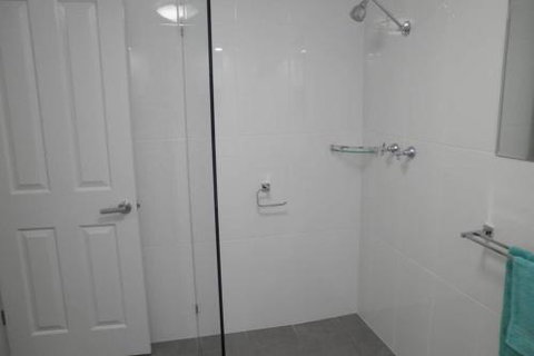 Almonta Apartments On The Water Front - Accommodation Asia 6