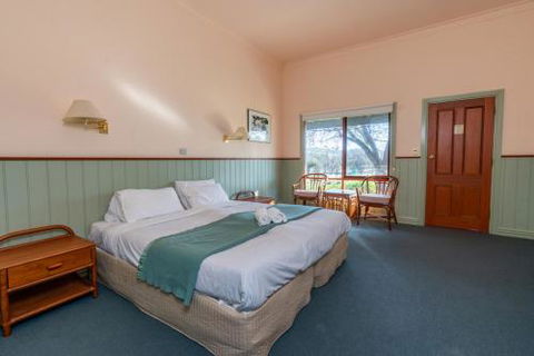 Acheron Valley Lakefront Cottages - Accommodation Asia 0