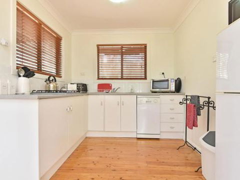 Olive Grove Villa 3 Suite With Large Bath - Accommodation Guide 5