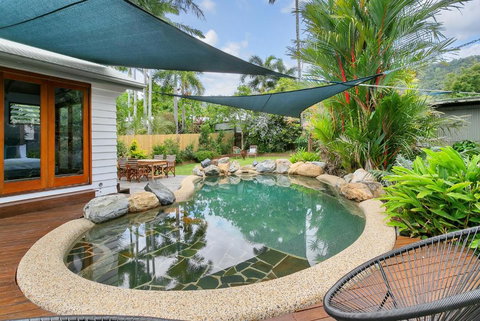 Lazenby Lodge - Accommodation Guide 5