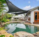 Lazenby Lodge - Accommodation Guide