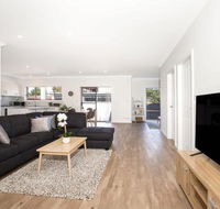 Callies Retreat I Pet Friendly I 3 Min Walk to Beach - Accommodation Guide