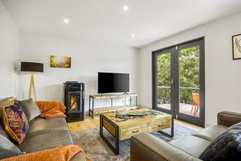 Villa Locarno - Accommodation Asia 5