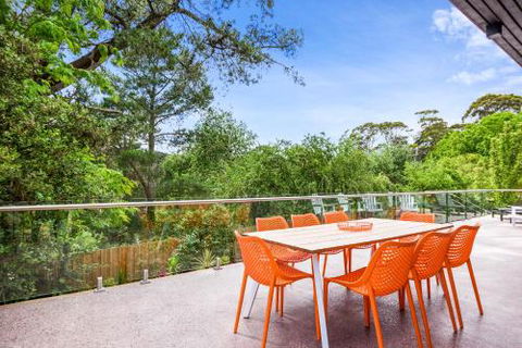 Villa Locarno - Accommodation Asia 3