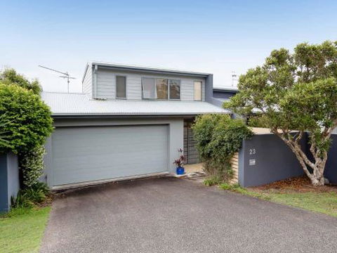 23 Wollomi Ave Stunning Water Views & WIFI - Accommodation Asia 2