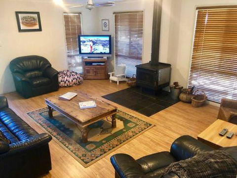 1 Tecoma Avenue Sandy Point - Accommodation Asia 0