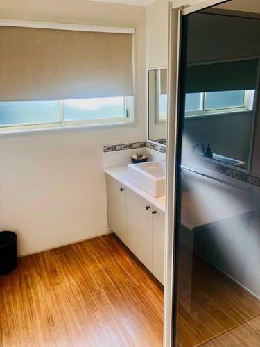 1 Tecoma Avenue Sandy Point - Accommodation Asia 2