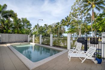 Oceansprey Beachfront Apartments - Accommodation Asia 1