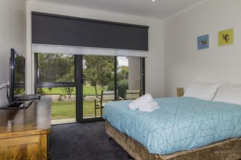 Stylish 3 Bedroom Condo - Accommodation Guide 6