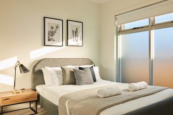 Chic Modern & Designer Apartment - Accommodation Asia 2