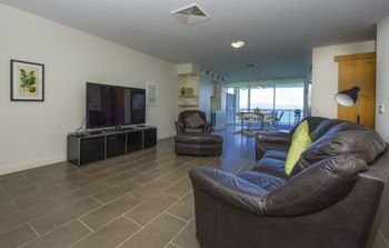 1 Bright Point Apartment 5501 - Accommodation Guide 0
