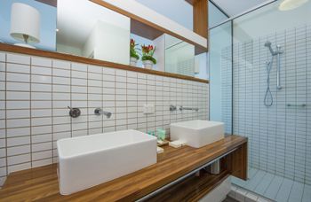 1 Bright Point Apartment 5501 - Accommodation Guide 2